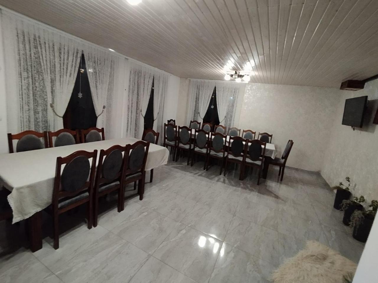 Maison d'hôtes Садиба У Пасічника à Pilipets Extérieur photo